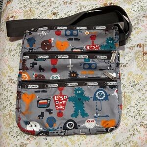 LESPORTSAC Robot Retro Print Crossbody Triple Pocket Travel Shoulder Bag